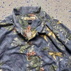 Tommy Bahama Mens 100% Silk Button Up Shirt Floral Leaves Mens M Hawaiian Casual